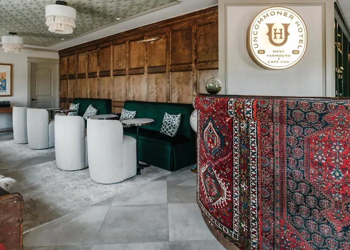 Uncommoner Hotel By Reverie Boutique Collection