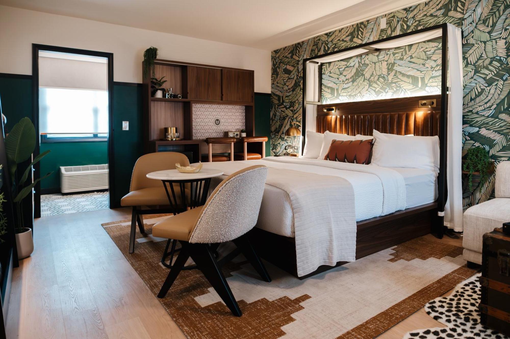 Uncommoner By Reverie Boutique Collection Hotel West Yarmouth