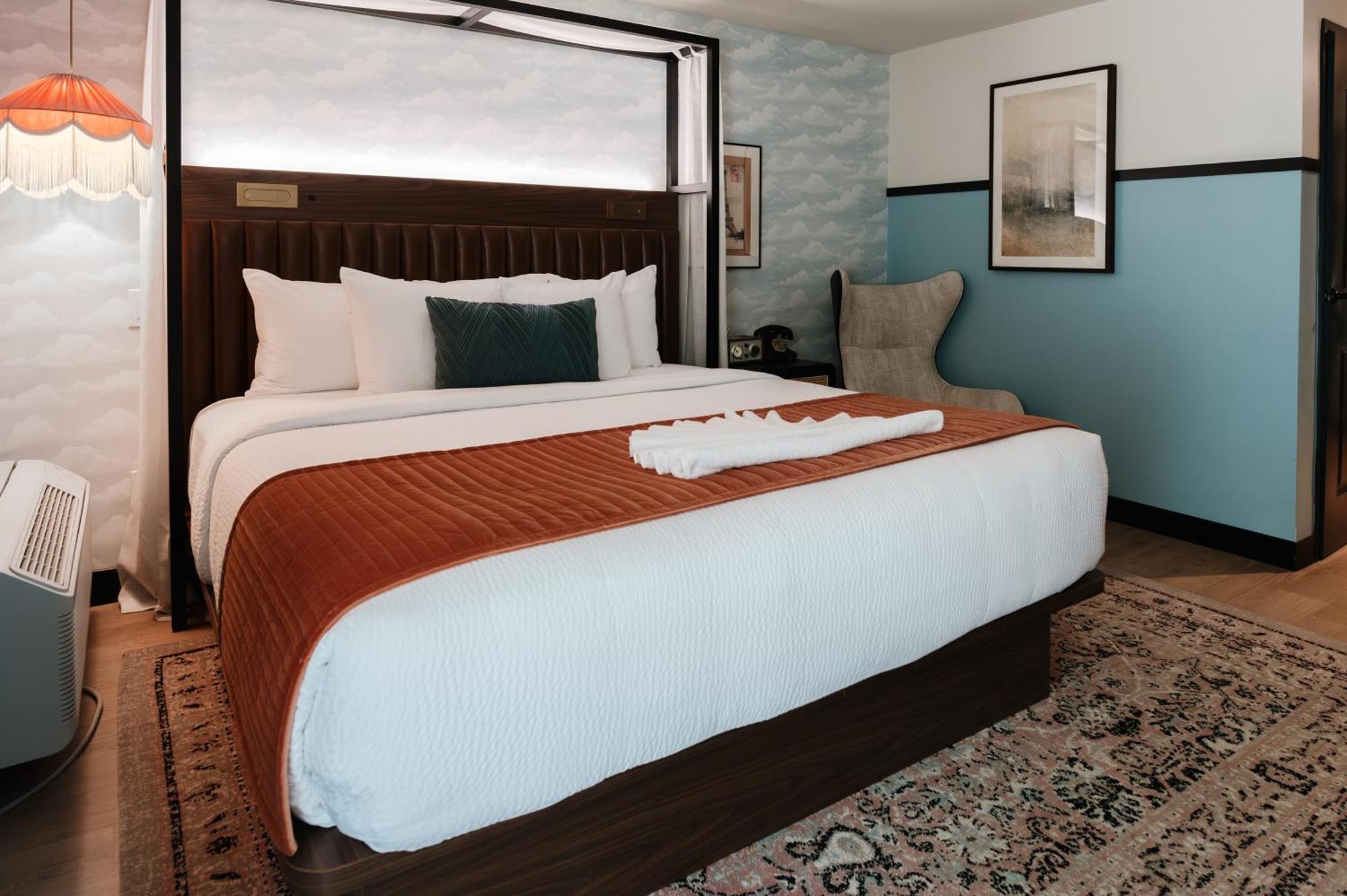 Uncommoner By Reverie Boutique Collection Hotel 4*